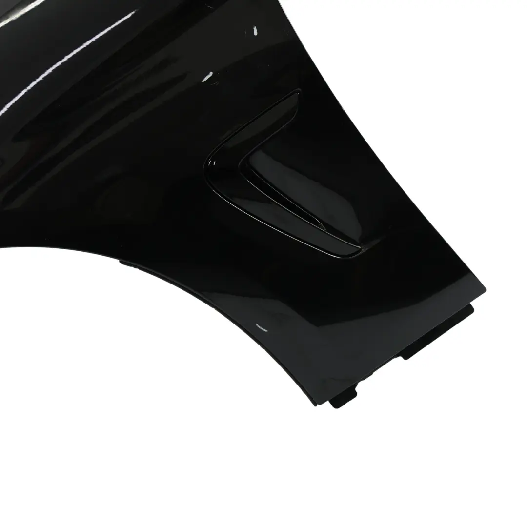 Błotnik Przedni Lewy Black Sapphire Czarny Metalik 475 do BMW F32 F33 M Sport o numerze 7438441 BMW F32 F33 M Sport Błotnik Przedni Lewy Black Sapphire Czarny Metalik 475 - SKU 7438441-BS1 - Numer Części 7438441