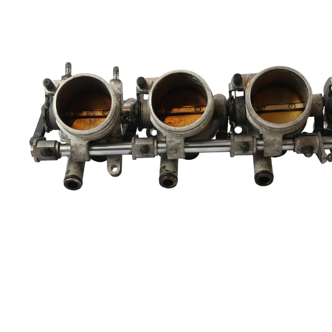 Corpo Farfallato Manuale Benzina 7830481 7832172 per BMW E36 E46 E85 E86 con numero di parte 7838121 BMW E36 E46 E85 E86 Corpo Farfallato Manuale Benzina 7830481 7832172 - SKU 7838121 - Numero di parte 7838121