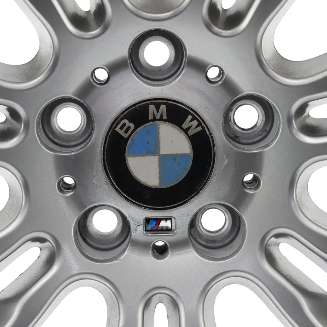 Cerchio Anteriore lega 19" 8J ET:36 M Star Spoke 403 per BMW F30 F31 F32 con numero di parte 7845882 BMW F30 F31 F32 Cerchio Anteriore lega 19" 8J ET:36 M Star Spoke 403 - SKU 7845882-10 - Numero di parte 7845882