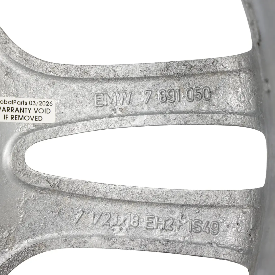 Jante Avant Argentee en Alu 18" M a Double Rayons 261 7,5J pour BMW E81 E87 à propos du numéro de pièce 7891050 BMW E81 E87 Jante Avant Argentee en Alu 18" M a Double Rayons 261 7,5J - SKU 7891050-1 - Numéro de pièce 7891050