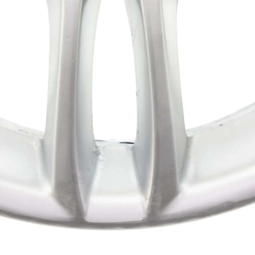 Jante Avant Argentee en Alu 18" M a Double Rayons 261 7,5J pour BMW E81 E87 à propos du numéro de pièce 7891050 BMW E81 E87 Jante Avant Argentee en Alu 18" M a Double Rayons 261 7,5J - SKU 7891050-1 - Numéro de pièce 7891050