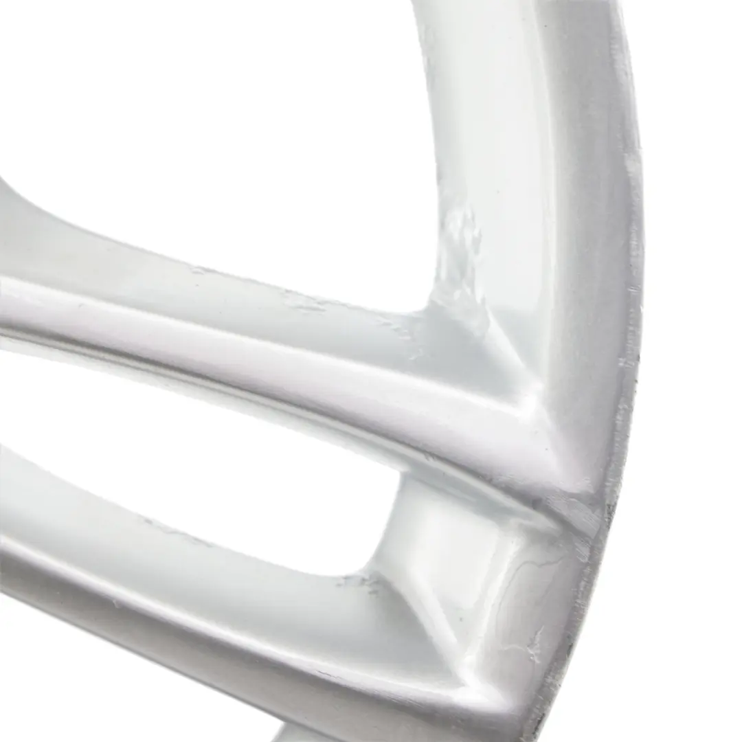 BMW E87 Llanta De Aleacion Delantera Plateada 18" M Doble Radio 261 7,5J - SKU 7891050-1 - Número de pieza 7891050
