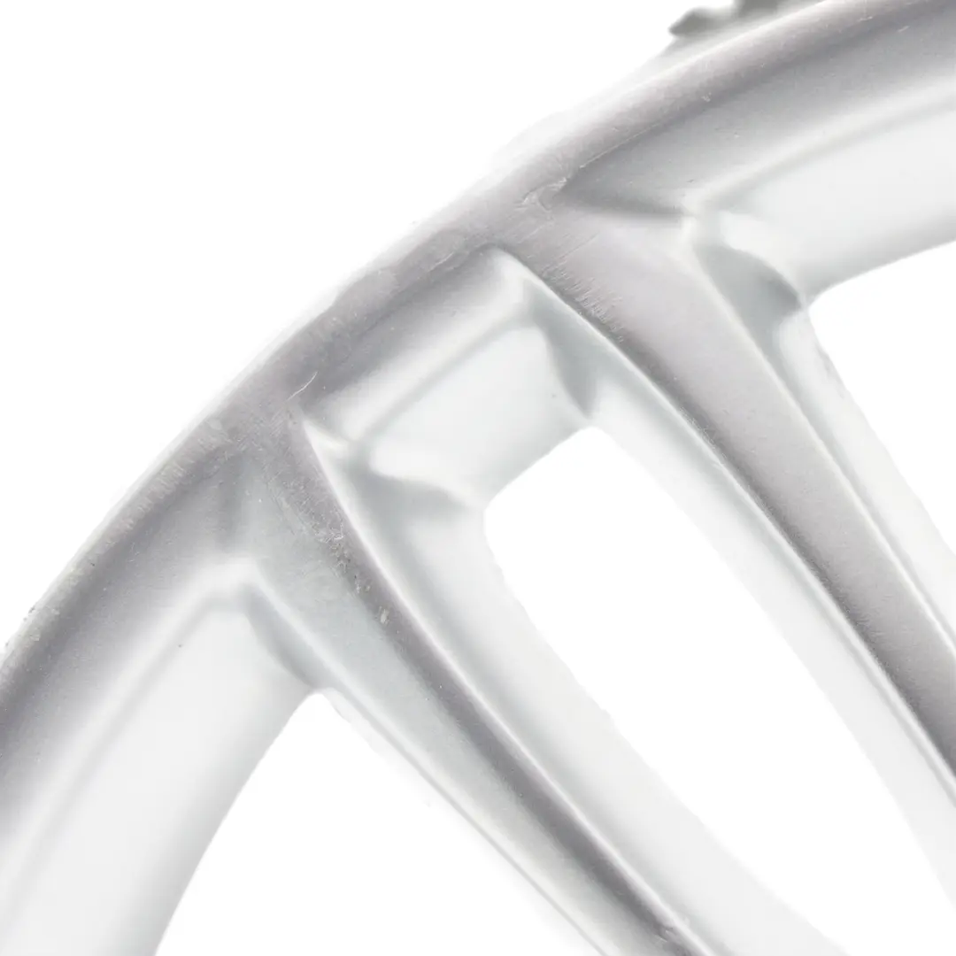 Felga Aluminiowa Srebrna 18" 8,5J do BMW E81 E87 o numerze 7891051 BMW E81 E87 Felga Aluminiowa Srebrna 18" 8,5J - SKU 7891051-2 - Numer Części 7891051