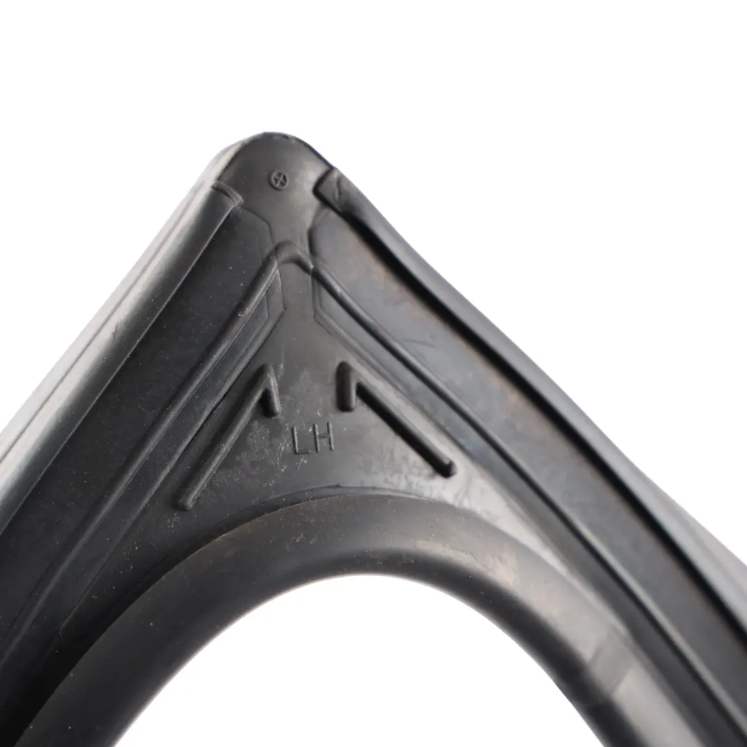 Volkswagen Crafter MK2 Frontscheibe Dichtung Gummi Links - SKU 7C0837431A - Teilenummer 7C0837431A