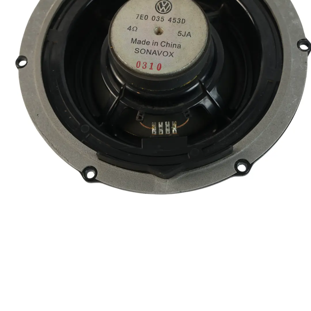 Głośnik Średnio Tonowy Boczny do Volkswagen Transporter T5 o numerze 7E0035453D Volkswagen Transporter T5 Głośnik Średnio Tonowy Boczny - SKU 7E0035453D - Numer Części 7E0035453D