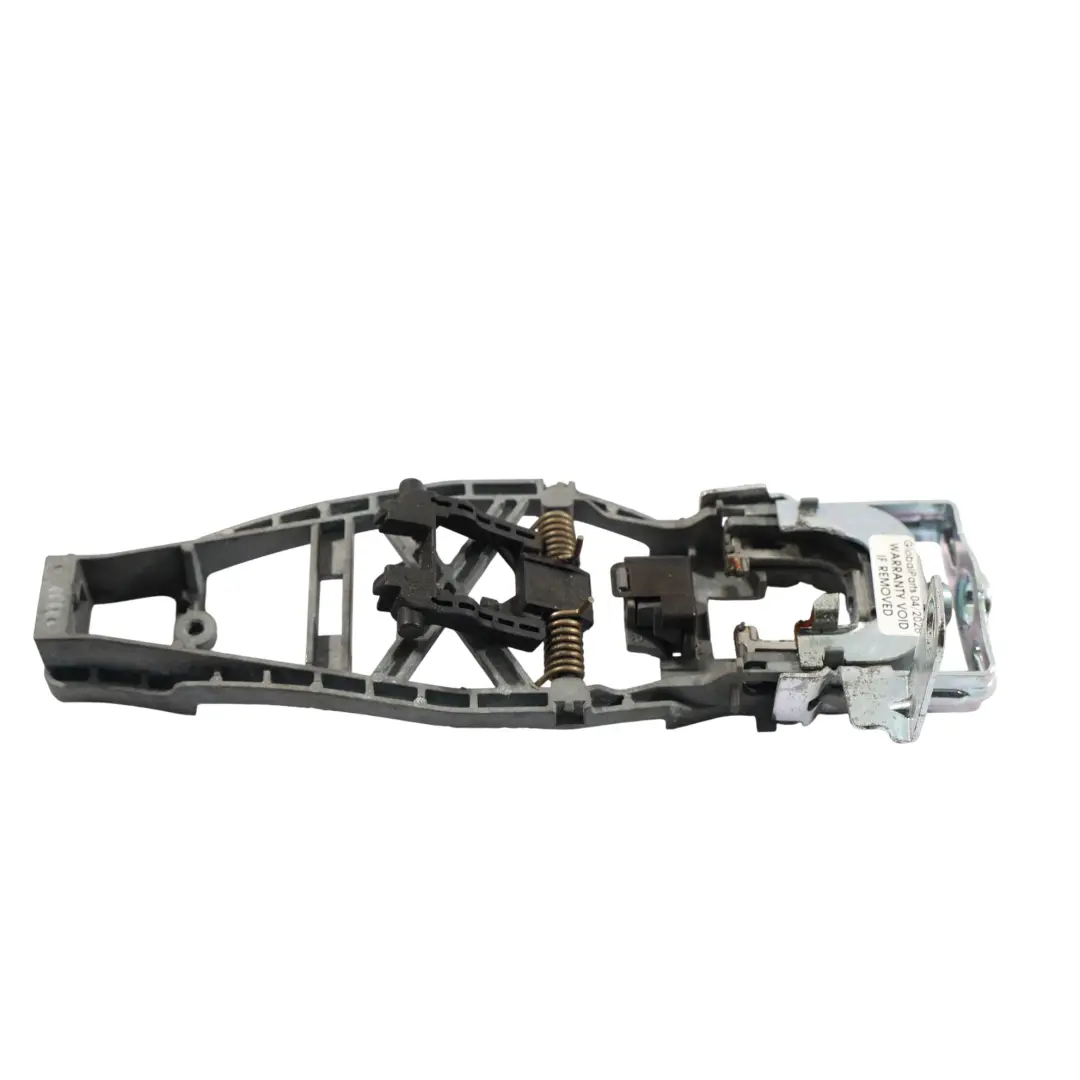 Mocowanie Klamki Drzwi Prawy Przód do Volkswagen VW Transporter T6 o numerze 7E0837886C Volkswagen VW Transporter T6 Mocowanie Klamki Drzwi Prawy Przód - SKU 7E0837886C - Numer Części 7E0837886C