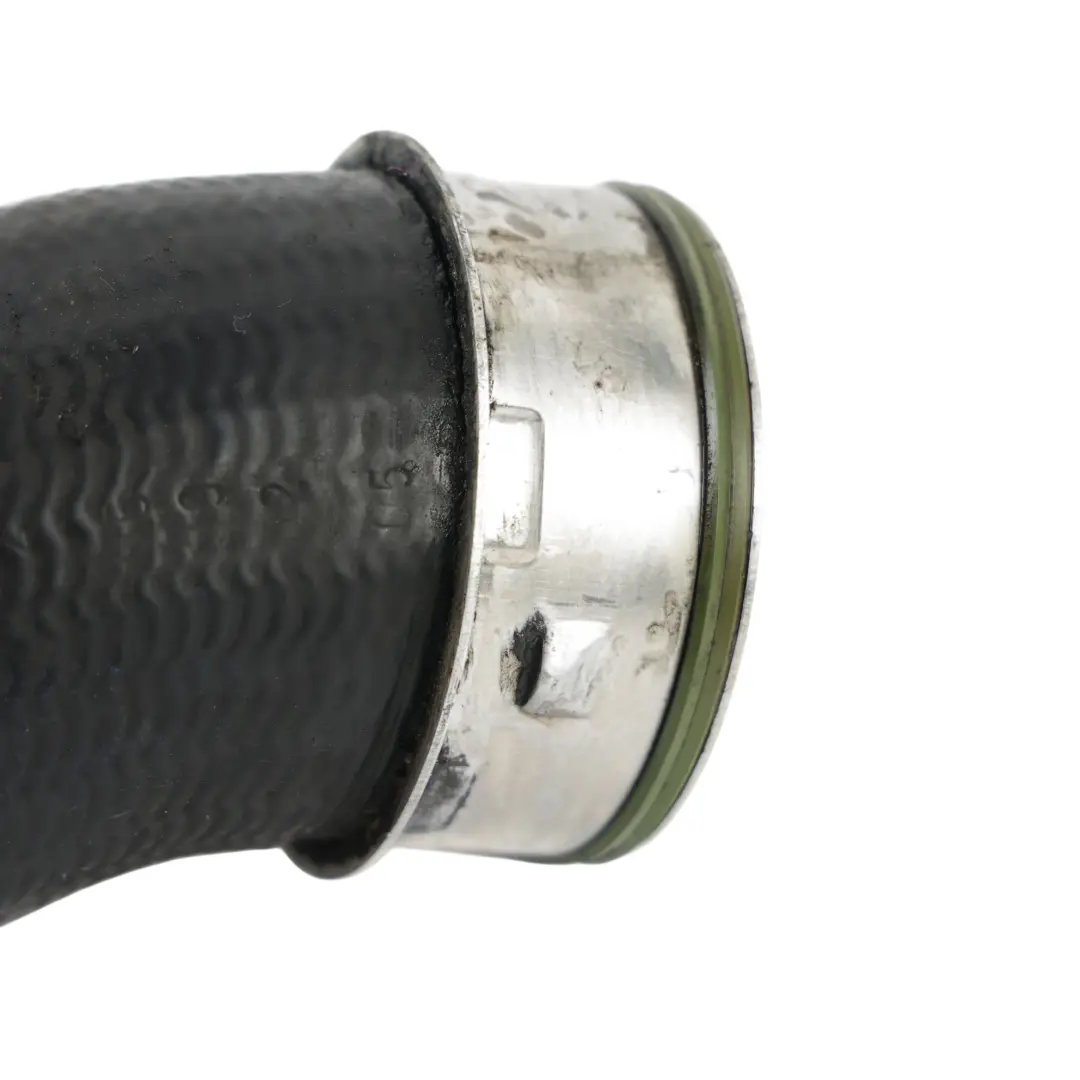 Przewód Intercoolera Turbo do Volkswagen Transporter T5 2.5 TDI o numerze 7H0145790F Volkswagen Transporter T5 2.5 TDI Przewód Intercoolera Turbo - SKU 7H0145790F - Numer Części 7H0145790F