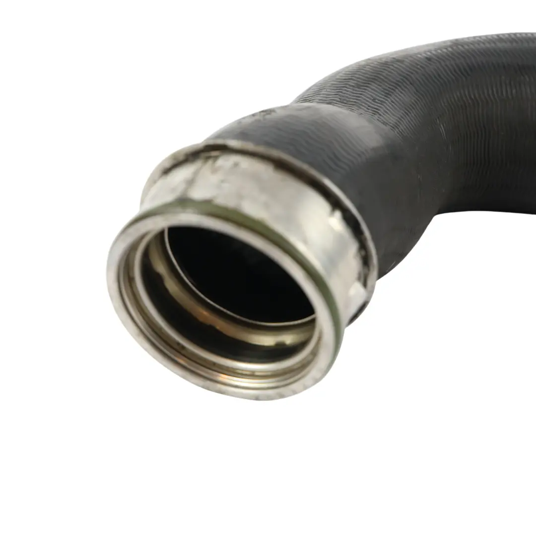 Ladeluftkühler Schlauch für Volkswagen Transporter T5 2.5 TDI Turbo mit Teilenummer 7H0145790F Volkswagen Transporter T5 2.5 TDI Turbo Ladeluftkühler Schlauch - SKU 7H0145790F - Teilenummer 7H0145790F
