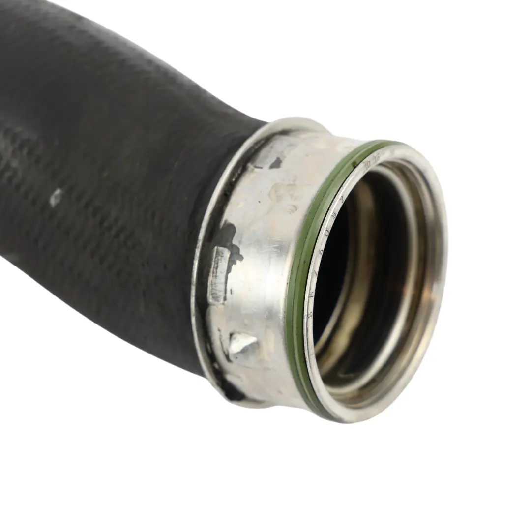 Przewód Intercoolera Turbo do Volkswagen Transporter T5 2.5 TDI o numerze 7H0145790F Volkswagen Transporter T5 2.5 TDI Przewód Intercoolera Turbo - SKU 7H0145790F - Numer Części 7H0145790F