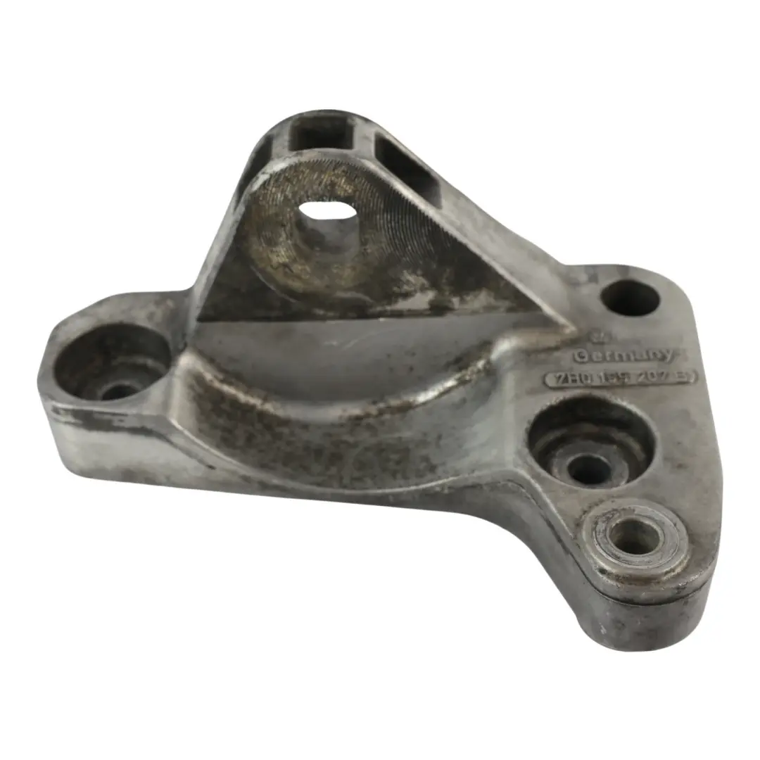 Support Moteur Droit 2.5 TDI pour Volkswagen Transporter T5 à propos du numéro de pièce 7H0199207B Volkswagen Transporter T5 Support Moteur Droit 2.5 TDI - SKU 7H0199207B - Numéro de pièce 7H0199207B