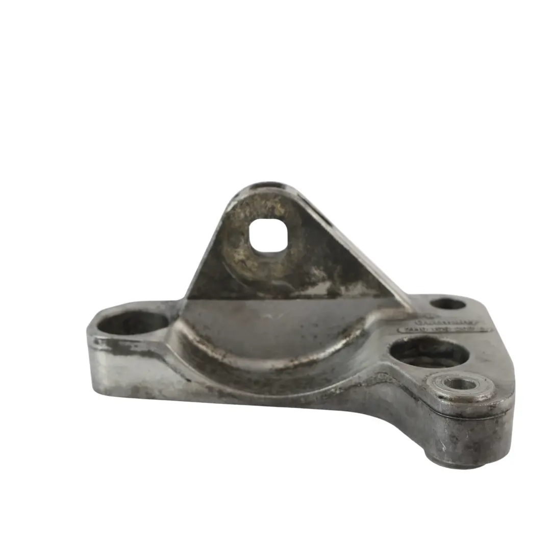 Mount Support Bracket Right O/S 2.5 TDI to VW Transporter T5 Engine with Part number 7H0199207B VW Transporter T5 Engine Mount Support Bracket Right O/S 2.5 TDI - SKU 7H0199207B - Part number 7H0199207B