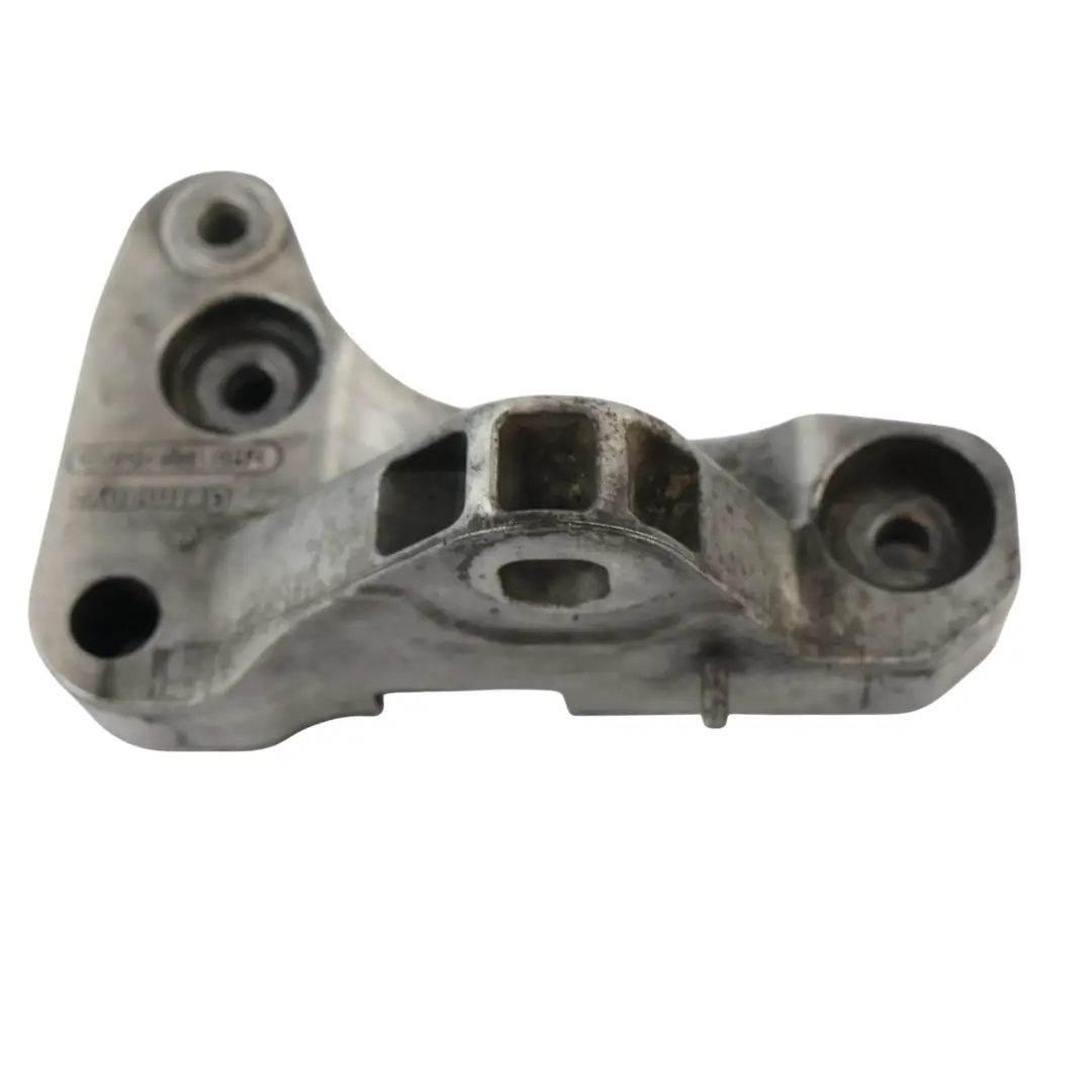 Volkswagen Transporter T5 Support Moteur Droit 2.5 TDI - SKU 7H0199207B - Numéro de pièce 7H0199207B