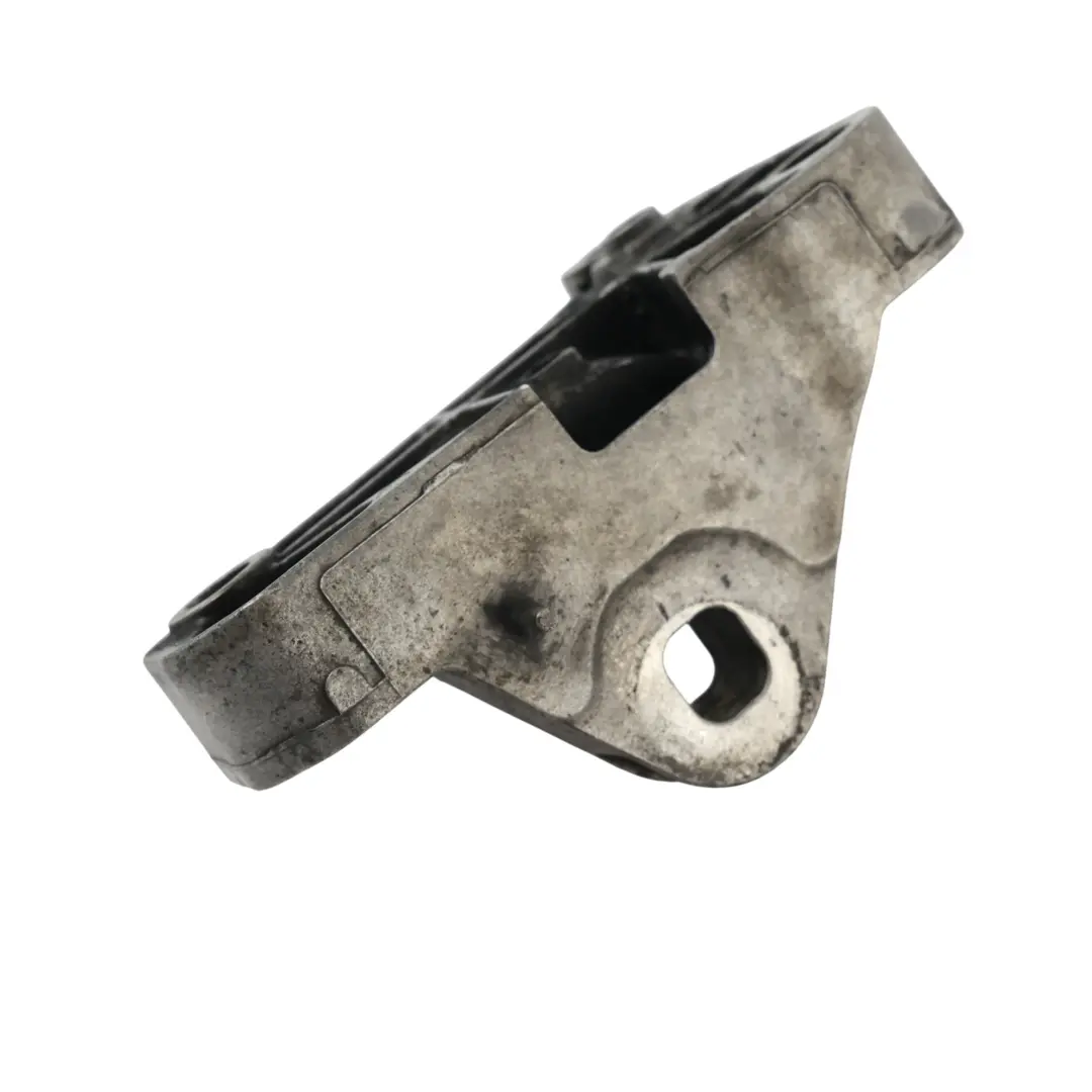 Mount Support Bracket Right O/S 2.5 TDI to VW Transporter T5 Engine with Part number 7H0199207B VW Transporter T5 Engine Mount Support Bracket Right O/S 2.5 TDI - SKU 7H0199207B - Part number 7H0199207B