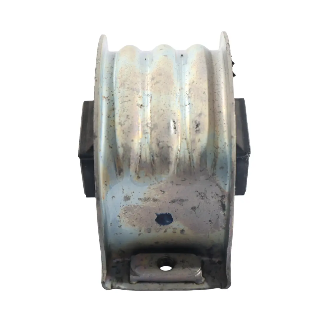 Front Engine Mount Holder 2.5 TDI Diesel to VW Volkswagen Transporter T5 with Part number 7H0199848D VW Volkswagen Transporter T5 Front Engine Mount Holder 2.5 TDI Diesel - SKU 7H0199848D - Part number 7H0199848D