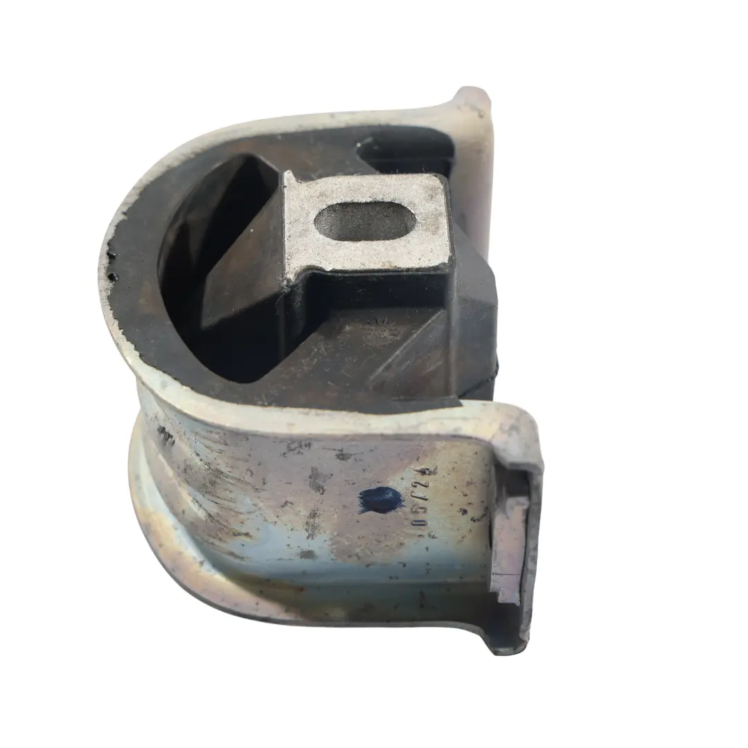 Halterung Vorne 2.5 TDI Diesel für Volkswagen Transporter T5 Motor mit Teilenummer 7H0199848D Volkswagen Transporter T5 Motor Halterung Vorne 2.5 TDI Diesel - SKU 7H0199848D - Teilenummer 7H0199848D