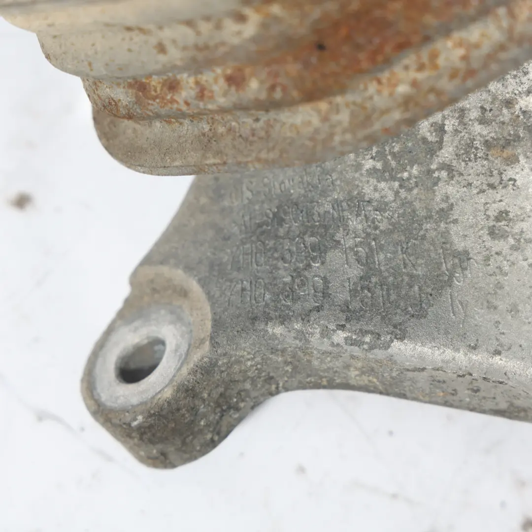 Getriebe Träger Links Automatik 2.5 TDI für Volkswagen Transporter T5 mit Teilenummer 7H0399151J Volkswagen Transporter T5 Getriebe Träger Links Automatik 2.5 TDI - SKU 7H0399151J - Teilenummer 7H0399151J