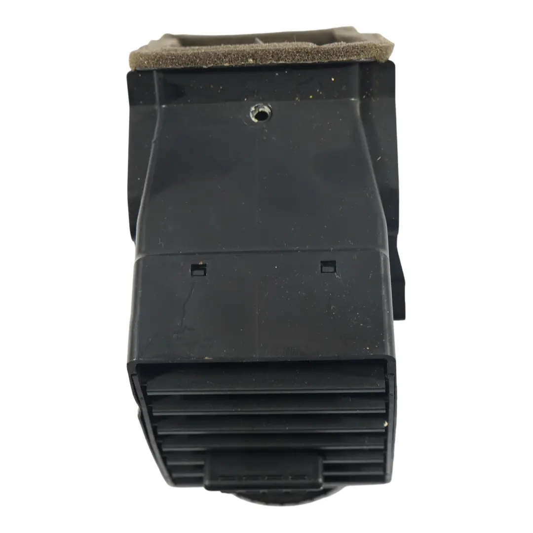 Bocchetta Aria Anteriore Destra Centro per Volkswagen Transporter T5 con numero di parte 7H0815706E Volkswagen Transporter T5 Bocchetta Aria Anteriore Destra Centro - SKU 7H0815706E - Numero di parte 7H0815706E