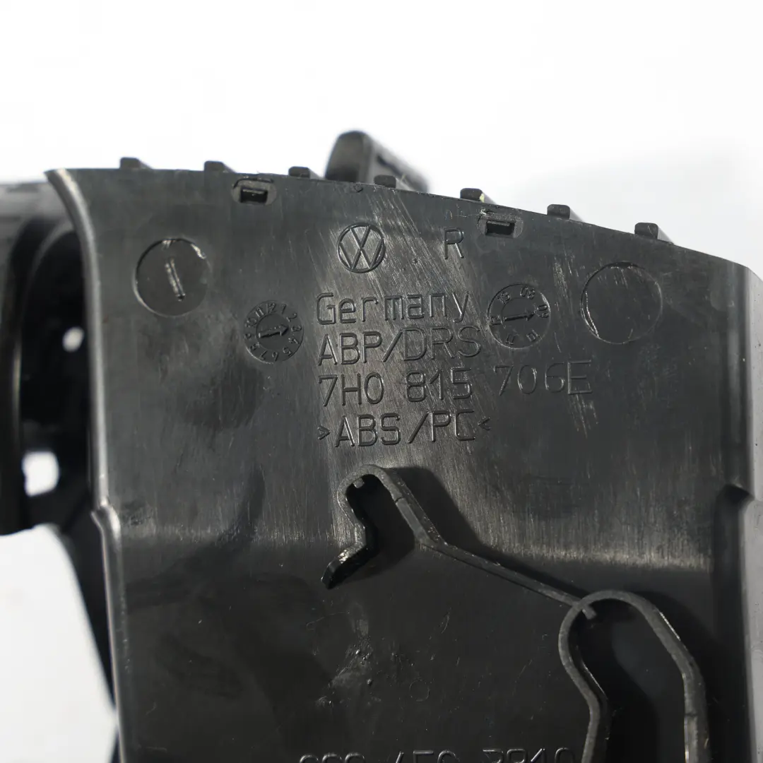 Volkswagen Transporter T5 Front Dashboard Air Vent Centre Right O/S - SKU 7H0815706E - Part number 7H0815706E