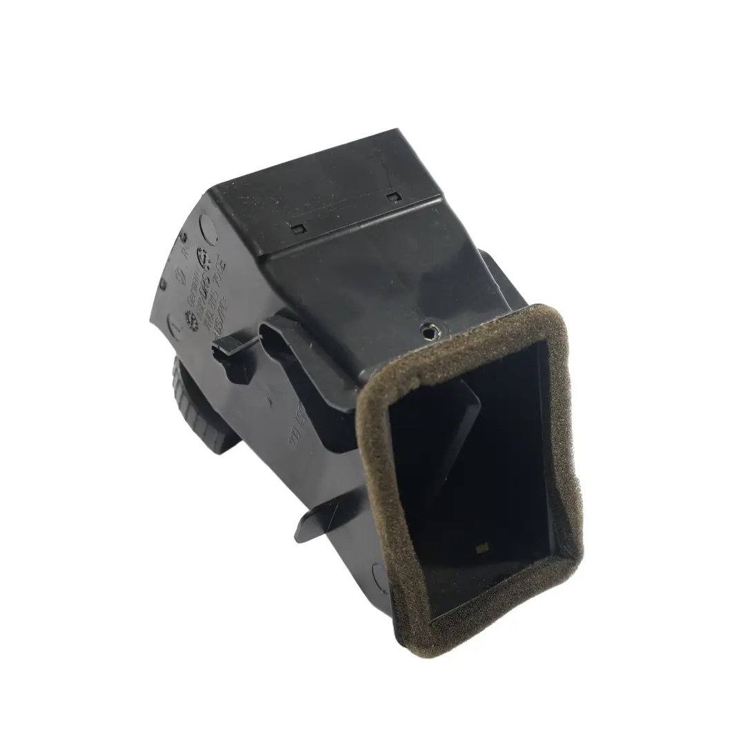 Bocchetta Aria Anteriore Destra Centro per Volkswagen Transporter T5 con numero di parte 7H0815706E Volkswagen Transporter T5 Bocchetta Aria Anteriore Destra Centro - SKU 7H0815706E - Numero di parte 7H0815706E