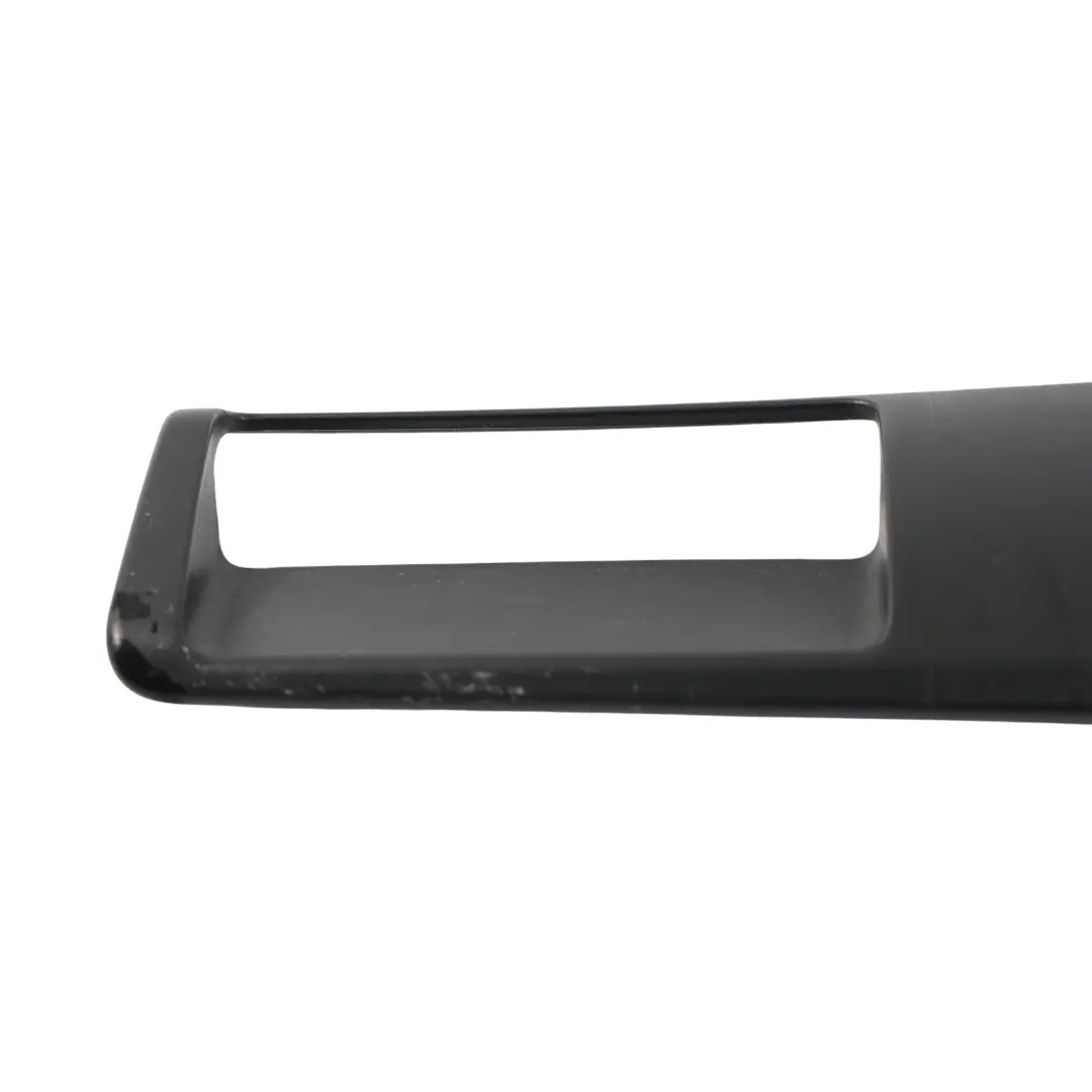 Porta Scorrevole Destra Maniglia Copertura per Volkswagen Transporter T5 con numero di parte 7H0843188 Volkswagen Transporter T5 Porta Scorrevole Destra Maniglia Copertura - SKU 7H0843188 - Numero di parte 7H0843188