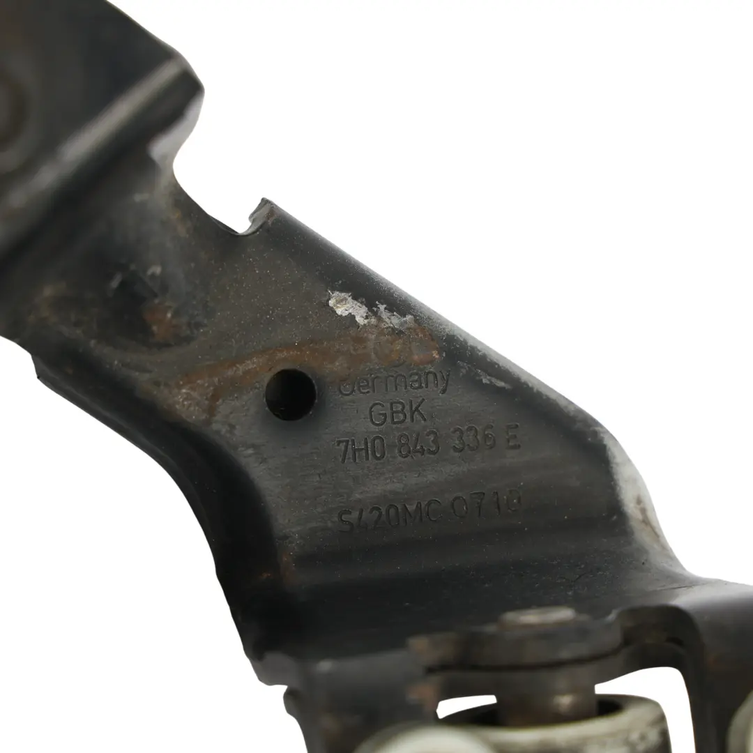 Rullo Guida Porta Scorrevole Destro per Volkswagen Transporter T5 con numero di parte 7H0843336E Volkswagen Transporter T5 Rullo Guida Porta Scorrevole Destro - SKU 7H0843336E - Numero di parte 7H0843336E