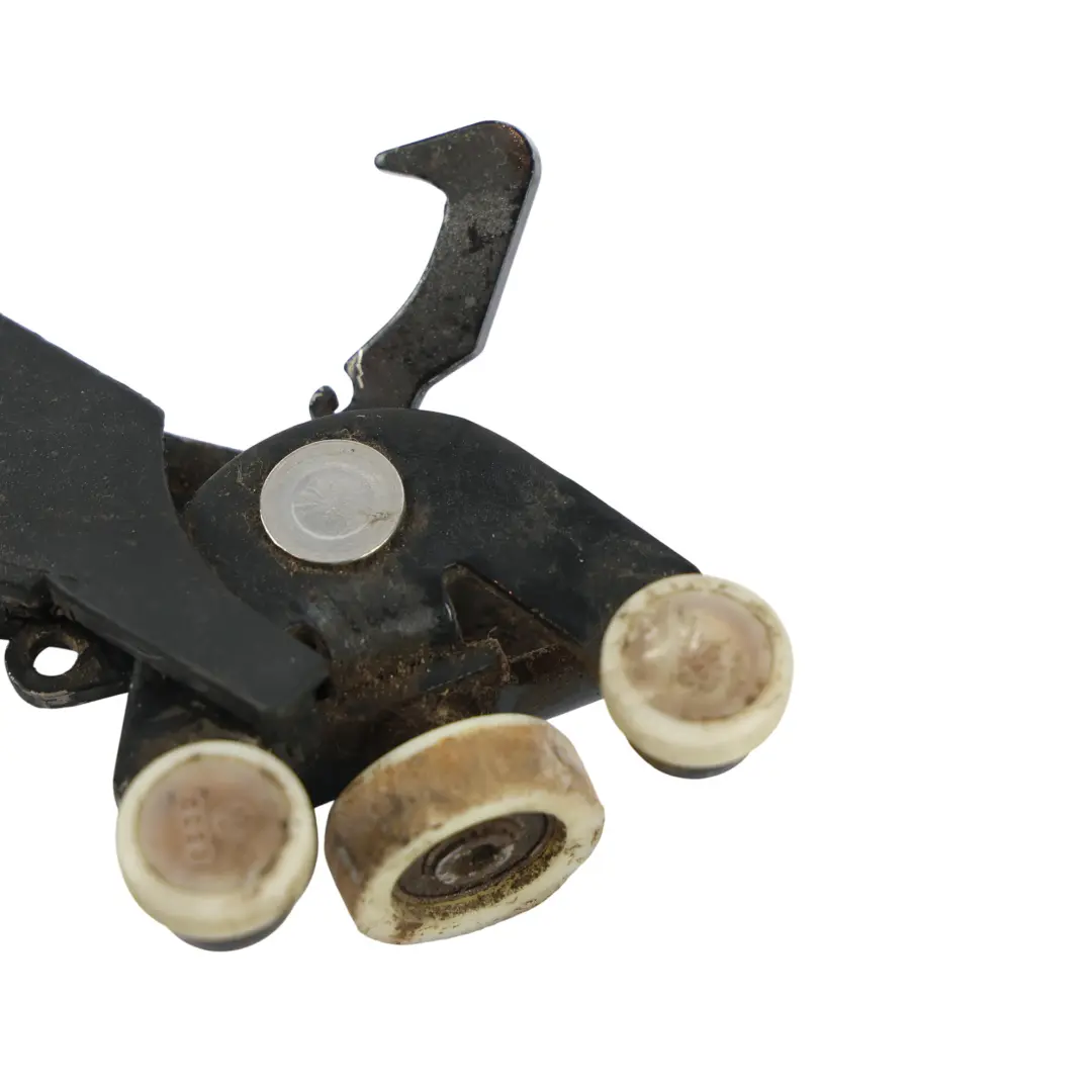 Volkswagen Transporter T5 Guide Rouleau Porte Coulissante Droit - SKU 7H0843398AC - Numéro de pièce 7H0843398AC