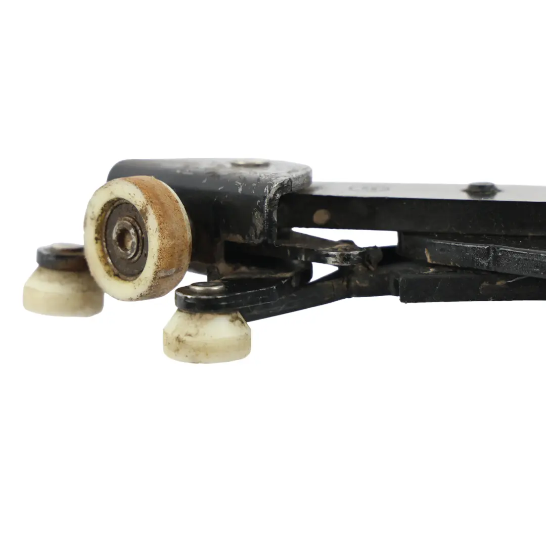 Guide Rouleau Porte Coulissante Droit pour Volkswagen Transporter T5 à propos du numéro de pièce 7H0843398AC Volkswagen Transporter T5 Guide Rouleau Porte Coulissante Droit - SKU 7H0843398AC - Numéro de pièce 7H0843398AC