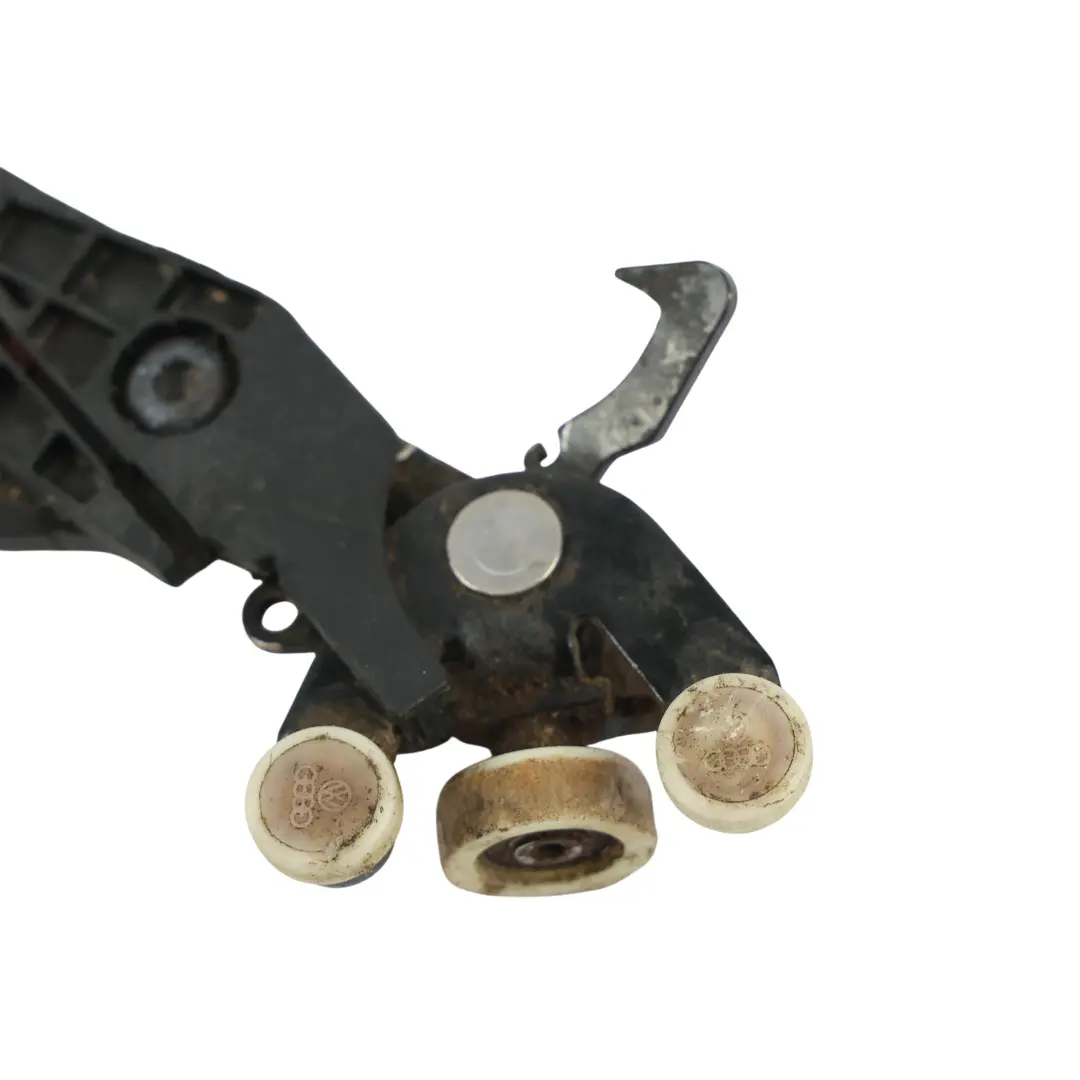 Guía Rodillo Puerta Inferior Derecha para Volkswagen Transporter T5 con número de pieza 7H0843398AC Volkswagen Transporter T5 Guía Rodillo Puerta Inferior Derecha - SKU 7H0843398AC - Número de pieza 7H0843398AC