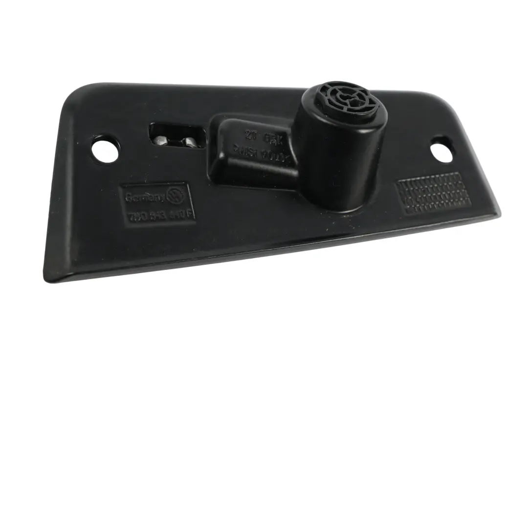 Piastra Chiusura Porta Scorrevole Destra per Volkswagen Transporter T5 con numero di parte 7H0843640F Volkswagen Transporter T5 Piastra Chiusura Porta Scorrevole Destra - SKU 7H0843640F - Numero di parte 7H0843640F