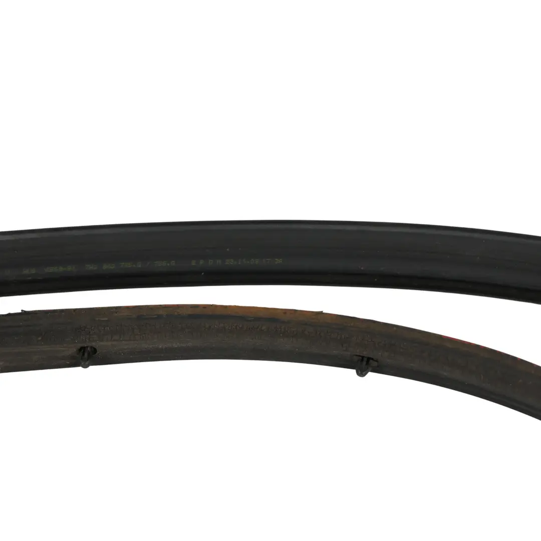 Uszczelka Drzwi Bocznych Przesuwnych Lewa do VW Transporter T5 o numerze 7H0843785G VW Transporter T5 Uszczelka Drzwi Bocznych Przesuwnych Lewa - SKU 7H0843785G - Numer Części 7H0843785G