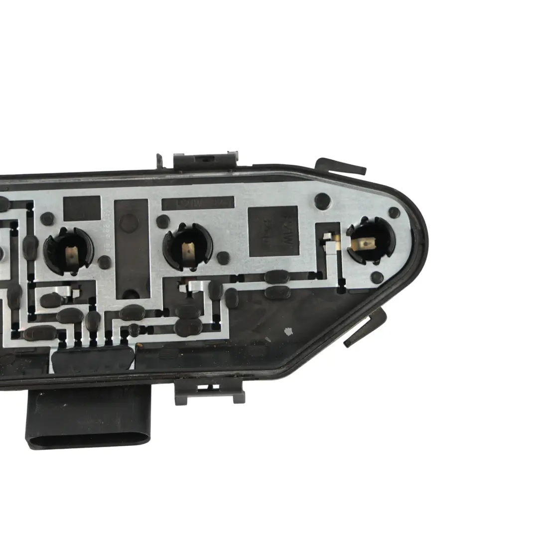 Volkswagen Transporter T5 Rücklicht Fassung Birnenhalter Links - SKU 7H0945257A - Teilenummer 7H0945257A