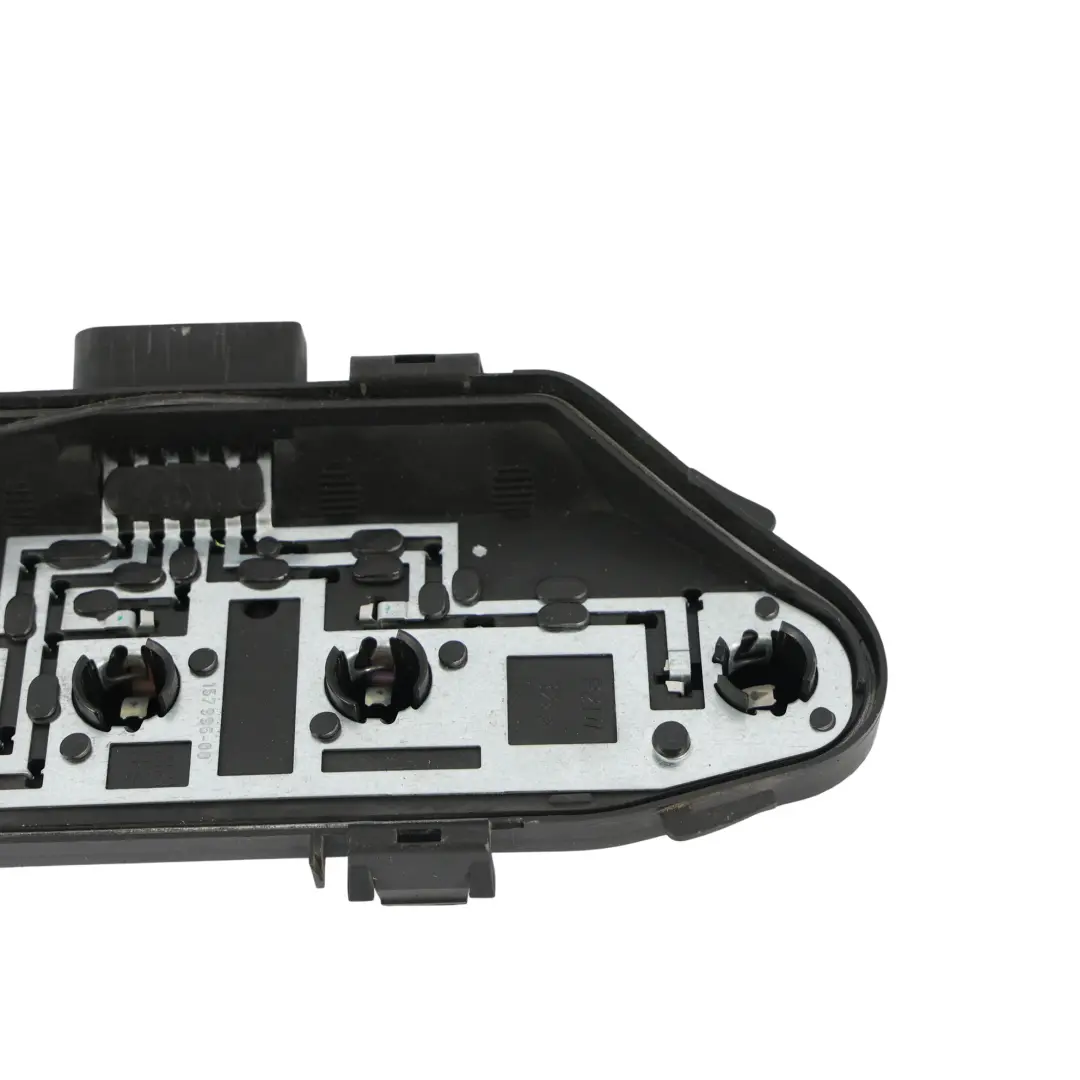 Wkład Oprawa Lampy Tył Prawo do Volkswagen Transporter T5 o numerze 7H0945258A Volkswagen Transporter T5 Wkład Oprawa Lampy Tył Prawo - SKU 7H0945258A - Numer Części 7H0945258A