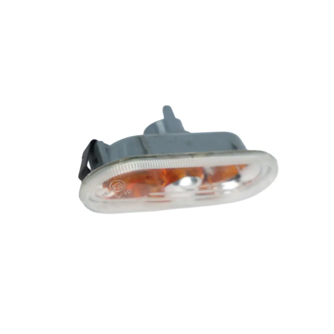 Intermitente Delantero Izquierdo Derecho para Volkswagen Transporter T5 con número de pieza 7H0949117 Volkswagen Transporter T5 Intermitente Delantero Izquierdo Derecho - SKU 7H0949117 - Número de pieza 7H0949117