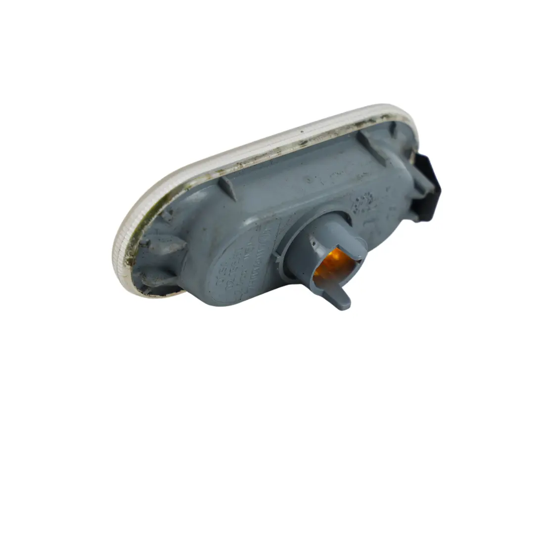 Freccia Anteriore Sinistra Destra per Volkswagen Transporter T5 con numero di parte 7H0949117 Volkswagen Transporter T5 Freccia Anteriore Sinistra Destra - SKU 7H0949117 - Numero di parte 7H0949117