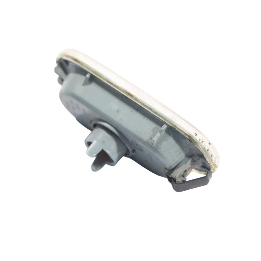 Clignotant Avant Latéral Lampe Signal pour Volkswagen T5 à propos du numéro de pièce 7H0949117A Volkswagen T5 Clignotant Avant Latéral Lampe Signal - SKU 7H0949117A-1 - Numéro de pièce 7H0949117A