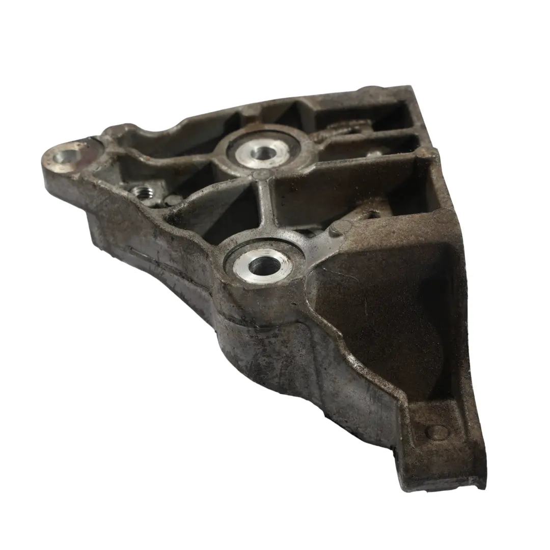 Soporte Bomba Dirección Asistida para Land Rover Discovery 4 L319 con número de pieza 7H22-3C631-BA Land Rover Discovery 4 L319 Soporte Bomba Dirección Asistida - SKU 7H22-3C631-BA - Número de pieza 7H22-3C631-BA
