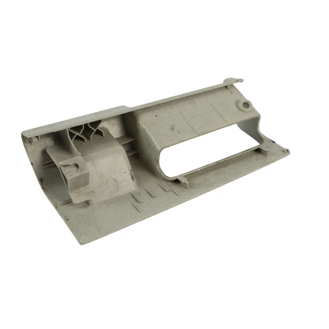 Listwa Klamki Drzwi Przesuwnych Lewa Szara do VW Transporter T5 o numerze 7H5867619F VW Transporter T5 Listwa Klamki Drzwi Przesuwnych Lewa Szara - SKU 7H5867619F - Numer Części 7H5867619F