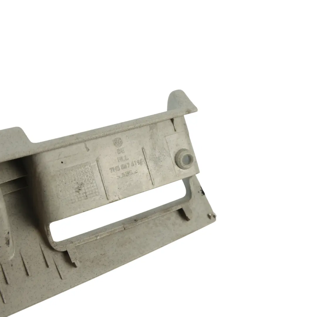 Tirador Puerta Lateral Izquierda Gris para Volkswagen Transporter T5 con número de pieza 7H5867619F Volkswagen Transporter T5 Tirador Puerta Lateral Izquierda Gris - SKU 7H5867619F - Número de pieza 7H5867619F