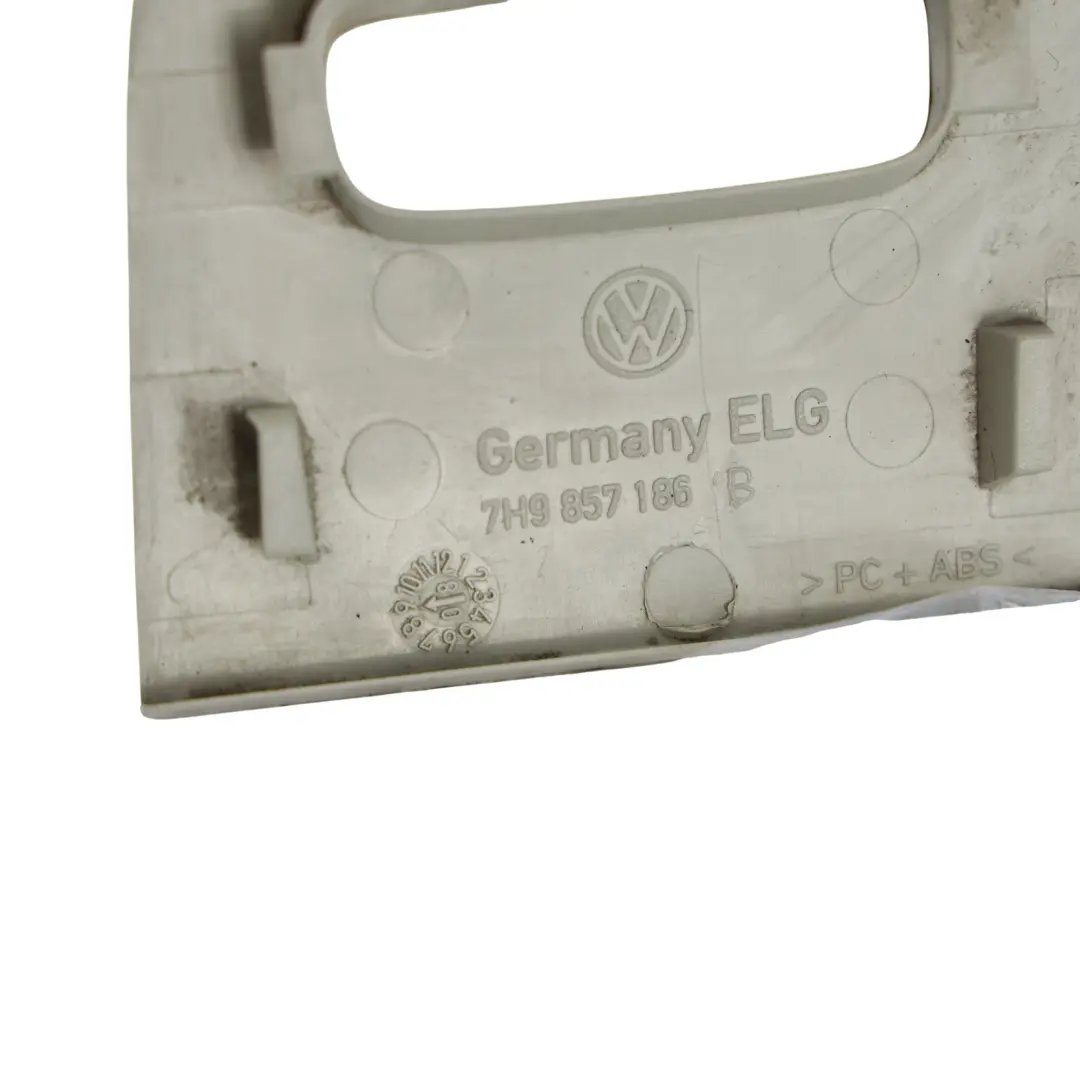 Clip Cintura Posteriore Destro Grigio per VW Transporter T5 Caravelle con numero di parte 7H9857186B VW Transporter T5 Caravelle Clip Cintura Posteriore Destro Grigio - SKU 7H9857186B - Numero di parte 7H9857186B
