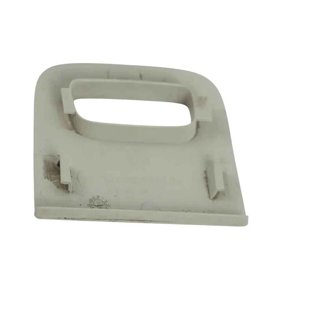 Gurtclip Verkleidung Hinten Rechts Grau für VW Transporter T5 Caravelle mit Teilenummer 7H9857186B VW Transporter T5 Caravelle Gurtclip Verkleidung Hinten Rechts Grau - SKU 7H9857186B - Teilenummer 7H9857186B