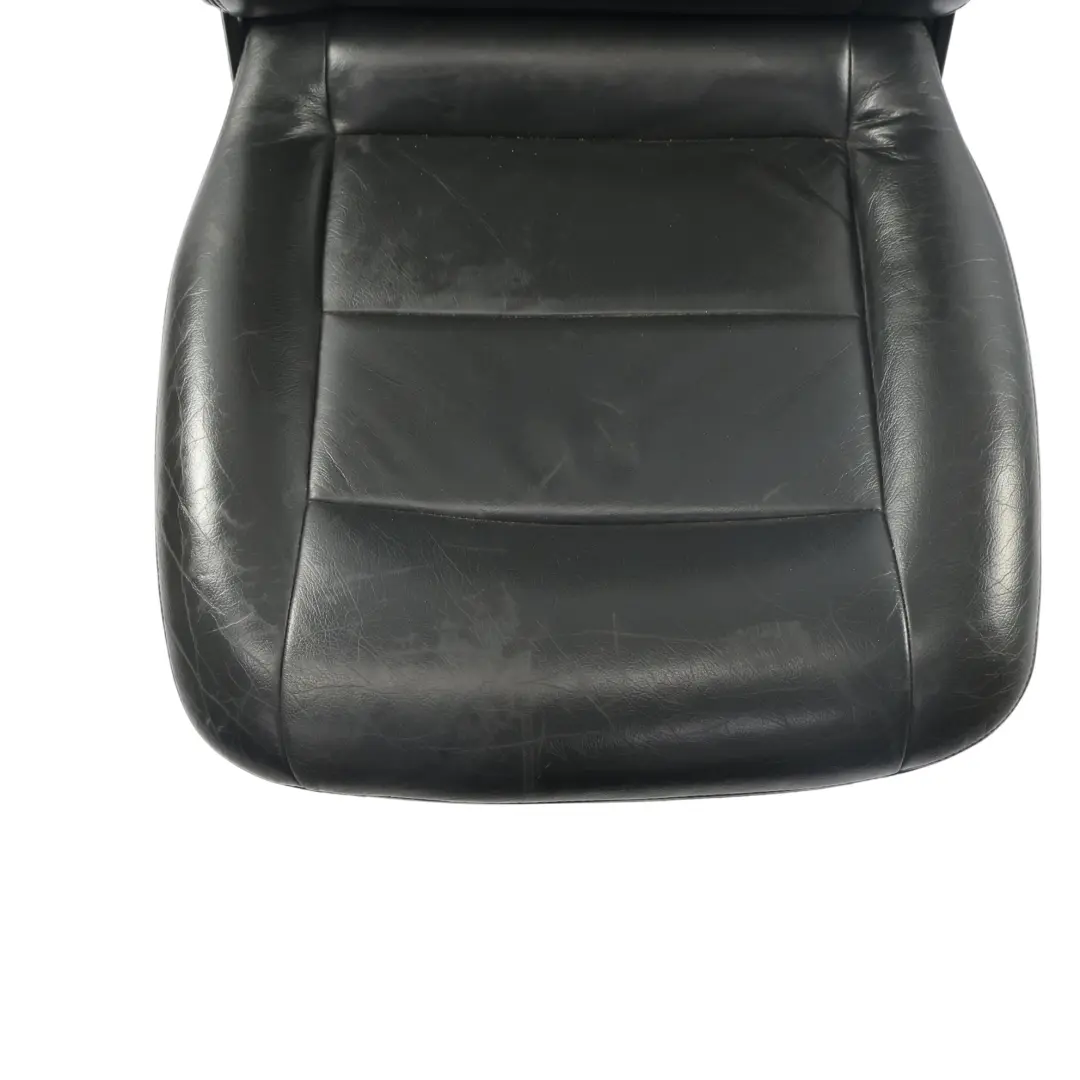 Siège Arrière Simili Cuir Noir pour Volkswagen Transporter T5 à propos du numéro de pièce 7H9883806G Volkswagen Transporter T5 Siège Arrière Simili Cuir Noir - SKU 7H9883806G - Numéro de pièce 7H9883806G