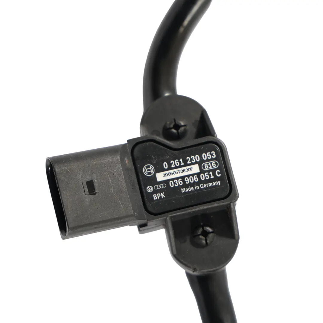 VW Volkswagen Touareg 7L Brake Servo Vacuum Hose Pipe Line Petrol - SKU RHD-7L0611932AD - Part number 7L0611932AD