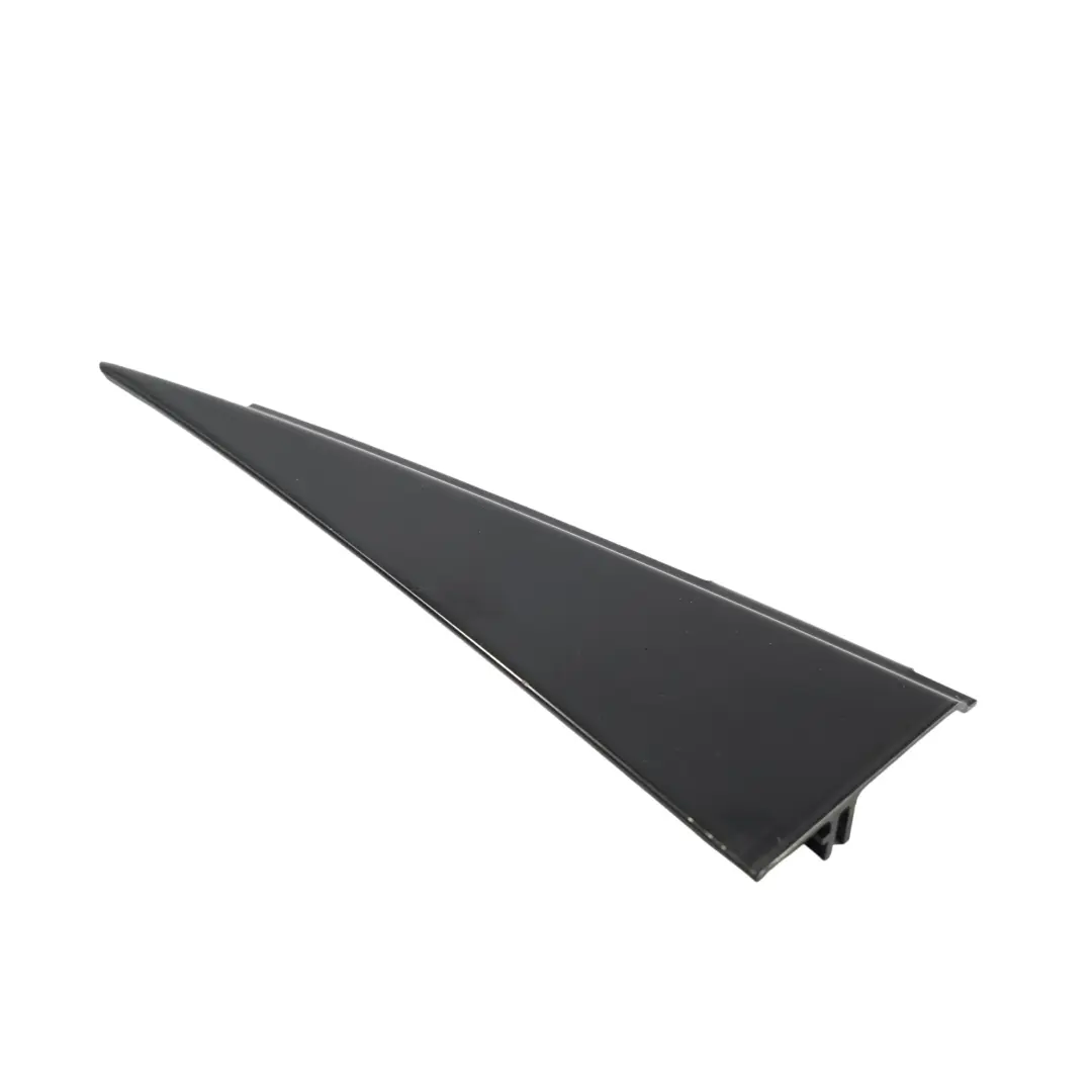 7L Osłona Trójkąt Drzwi Lewy Tył Czarny Mat do Volkswagen Touareg o numerze 7L0853267B Volkswagen Touareg 7L Osłona Trójkąt Drzwi Lewy Tył Czarny Mat - SKU 7L0853267B - Numer Części 7L0853267B