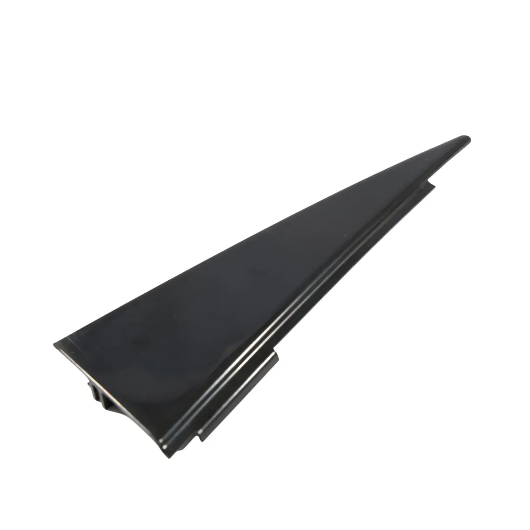 Volkswagen Touareg 7L Cubierta Triangulo Puerta Negro Mate Trasero Izq 7L0853267 - SKU 7L0853267B - Número de pieza 7L0853267B