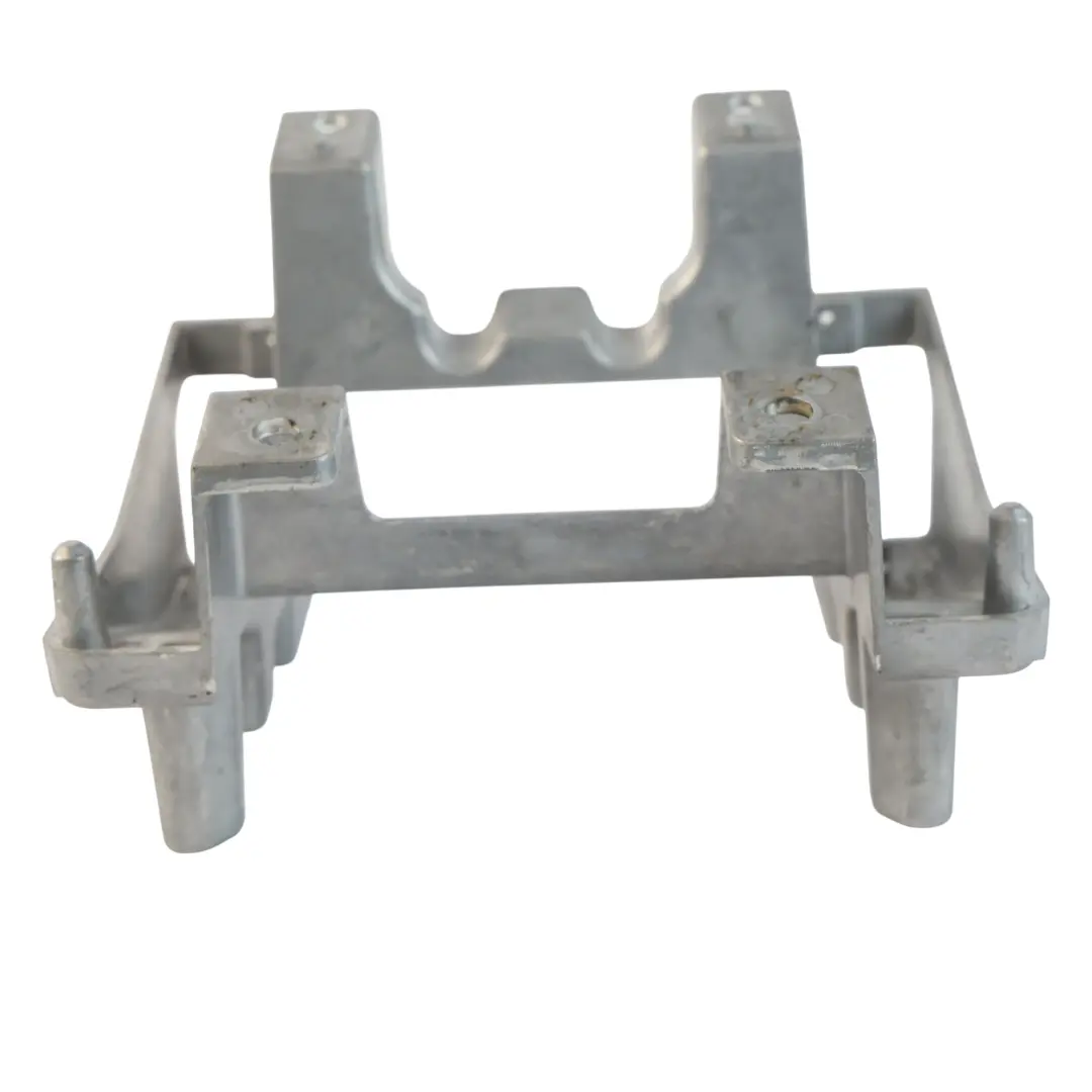 Supporto Bracciolo Console Centrale Posteriore per Audi Q7 4L VW Touareg con numero di parte 7L0863345 Audi Q7 4L VW Touareg Supporto Bracciolo Console Centrale Posteriore - SKU 7L0863345 - Numero di parte 7L0863345