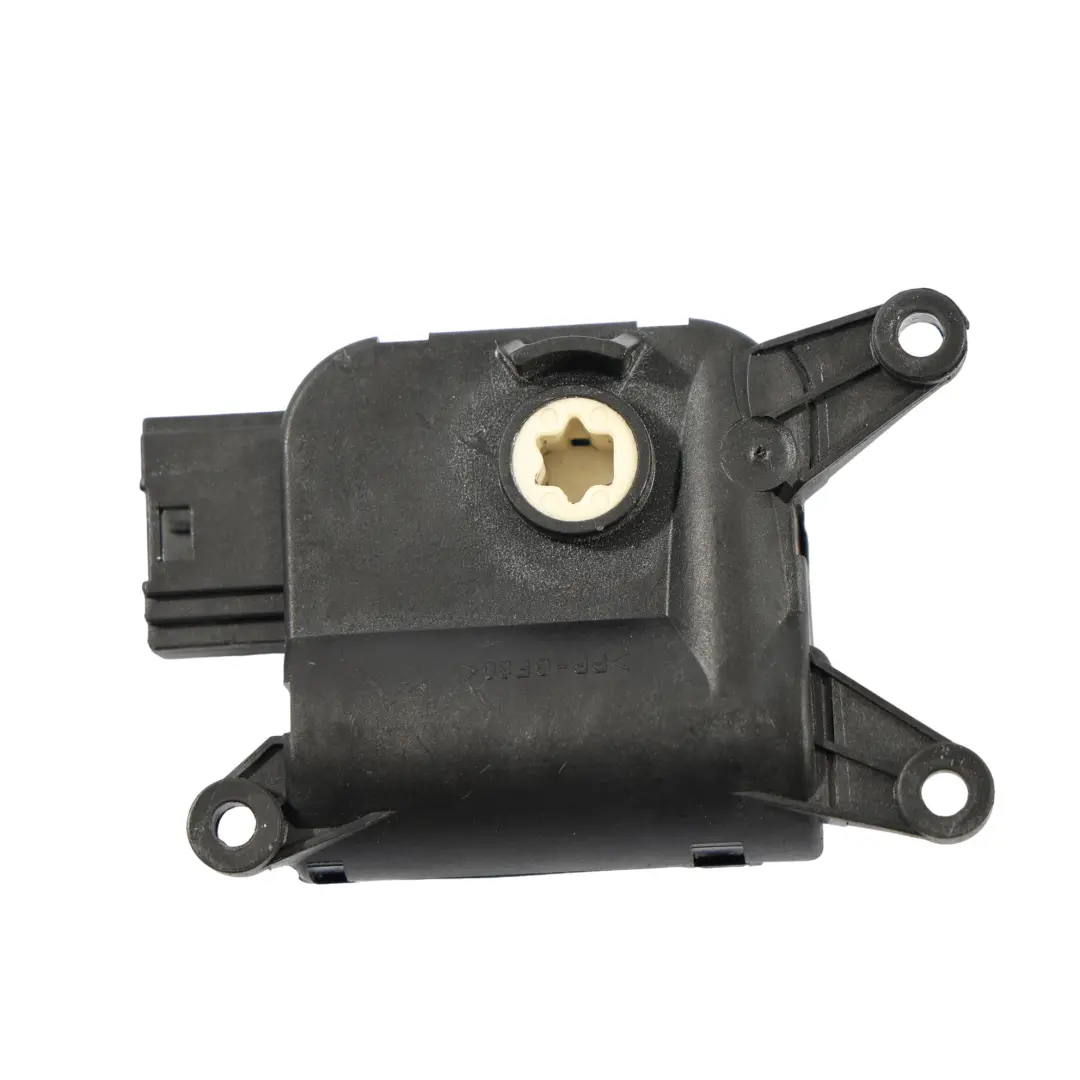 7L Silniczek Klap Nagrzewnicy do Audi Q7 4L VW Touareg o numerze 7L0907511 Audi Q7 4L VW Touareg 7L Silniczek Klap Nagrzewnicy - SKU 7L0907511-1 - Numer Części 7L0907511