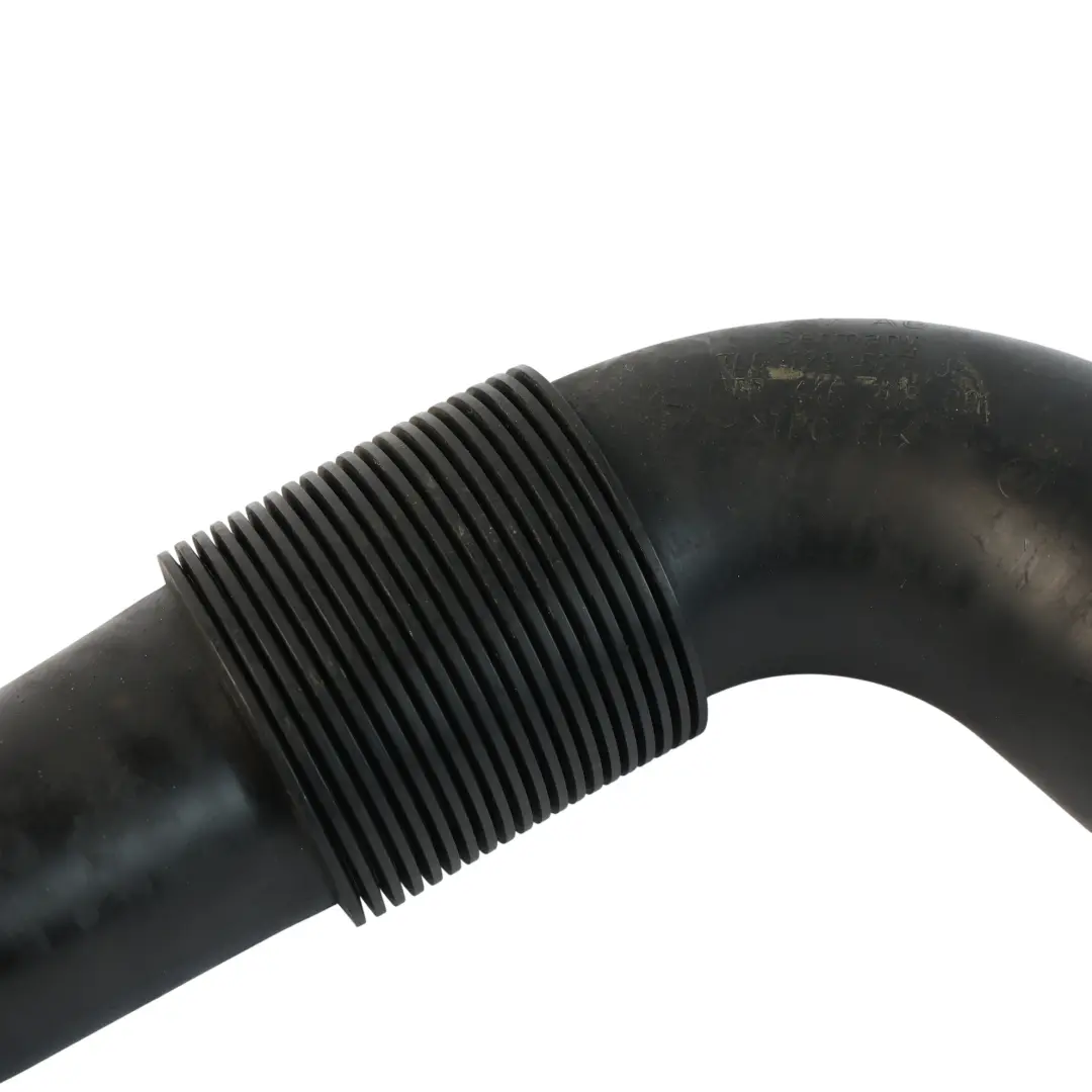 Rura Wlotu Powietrza Filtra Powietrza do Audi Q7 4L o numerze 7L6129627J Audi Q7 4L Rura Wlotu Powietrza Filtra Powietrza - SKU 7L6129627J - Numer Części 7L6129627J