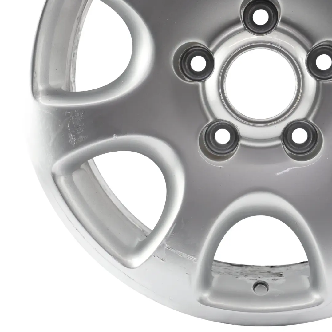 7L Felga Srebrna 17" 7,5J ET55 5/130 do Volkswagen Touareg o numerze 7L6601025A Volkswagen Touareg 7L Felga Srebrna 17" 7,5J ET55 5/130 - SKU 7L6601025A-1 - Numer Części 7L6601025A
