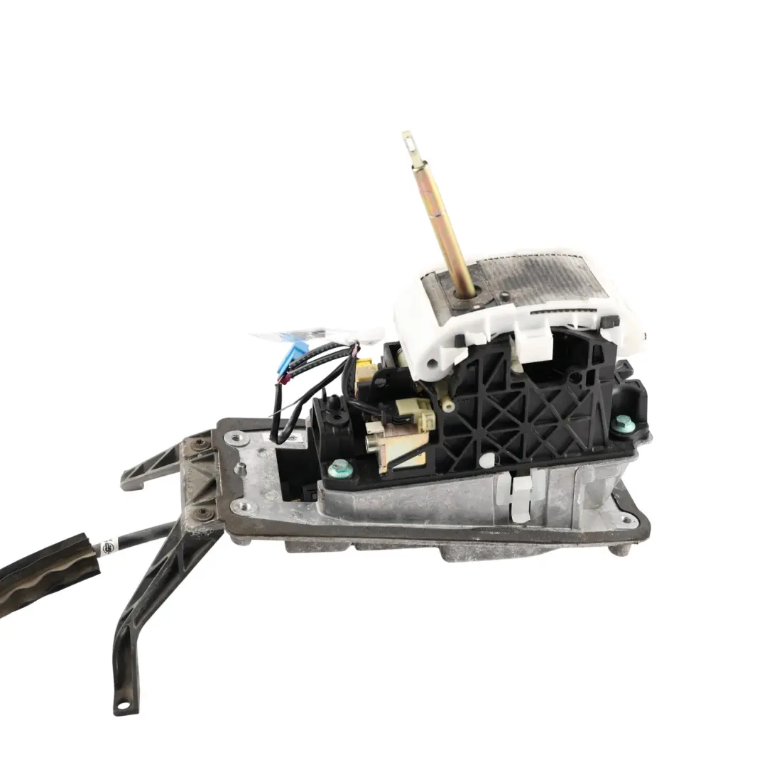 7L Mechanizm Dźwignia Zmiany Biegów Automat do Volkswagen Touareg o numerze 7L6713093A Volkswagen Touareg 7L Mechanizm Dźwignia Zmiany Biegów Automat - SKU 7L6713093A - Numer Części 7L6713093A