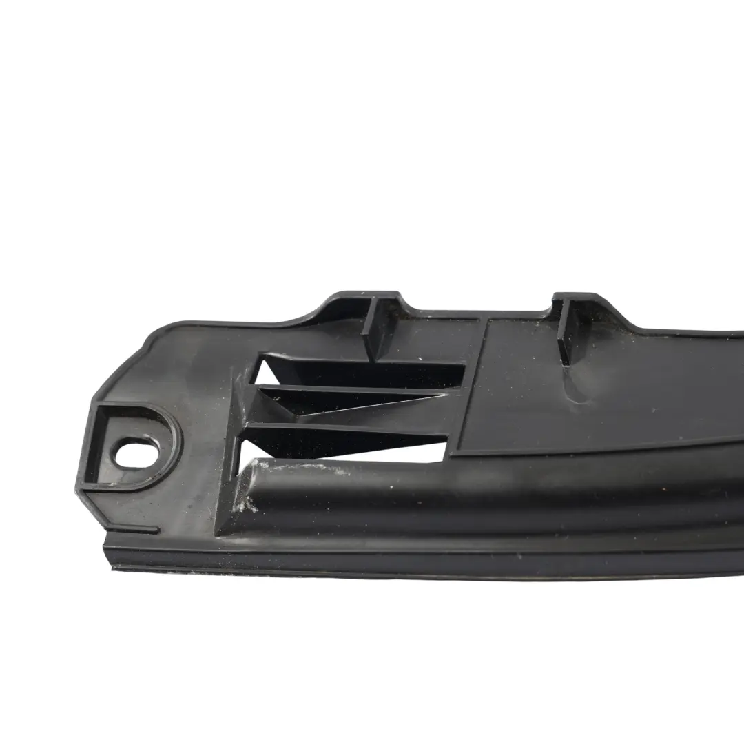 7L Ślizg Zderzaka Tylny Prawy Tył do Volkswagen Touareg o numerze 7L6807394A Volkswagen Touareg 7L Ślizg Zderzaka Tylny Prawy Tył - SKU 7L6807394A - Numer Części 7L6807394A